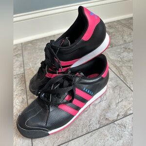 Adidas pink samoa
